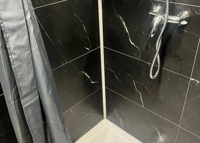 Beau-voisin 2 Apartment